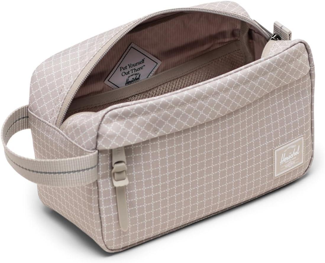 image:imageHerschel Supply Co Chapter Travel KitGridLondon Fog
